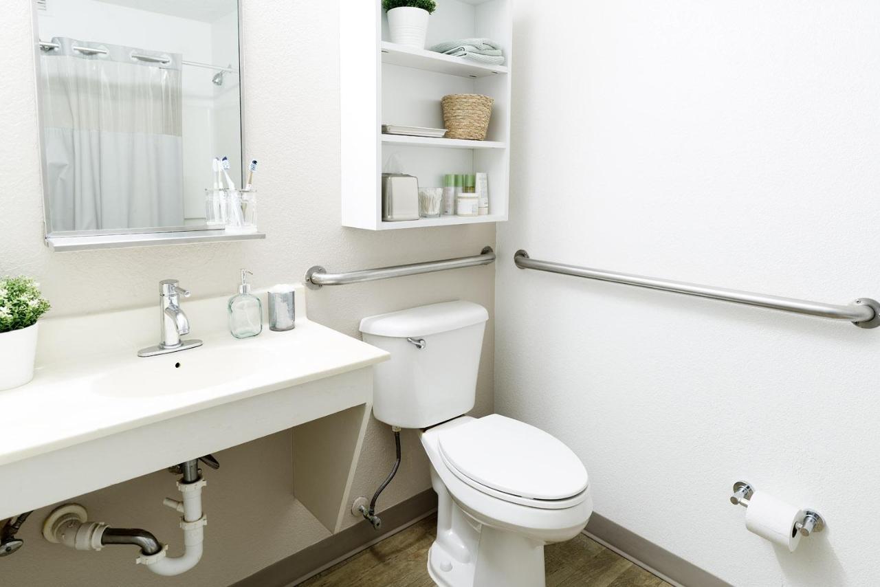 Intown Suites Extended Stay Tampa Fl Orient Park المظهر الخارجي الصورة