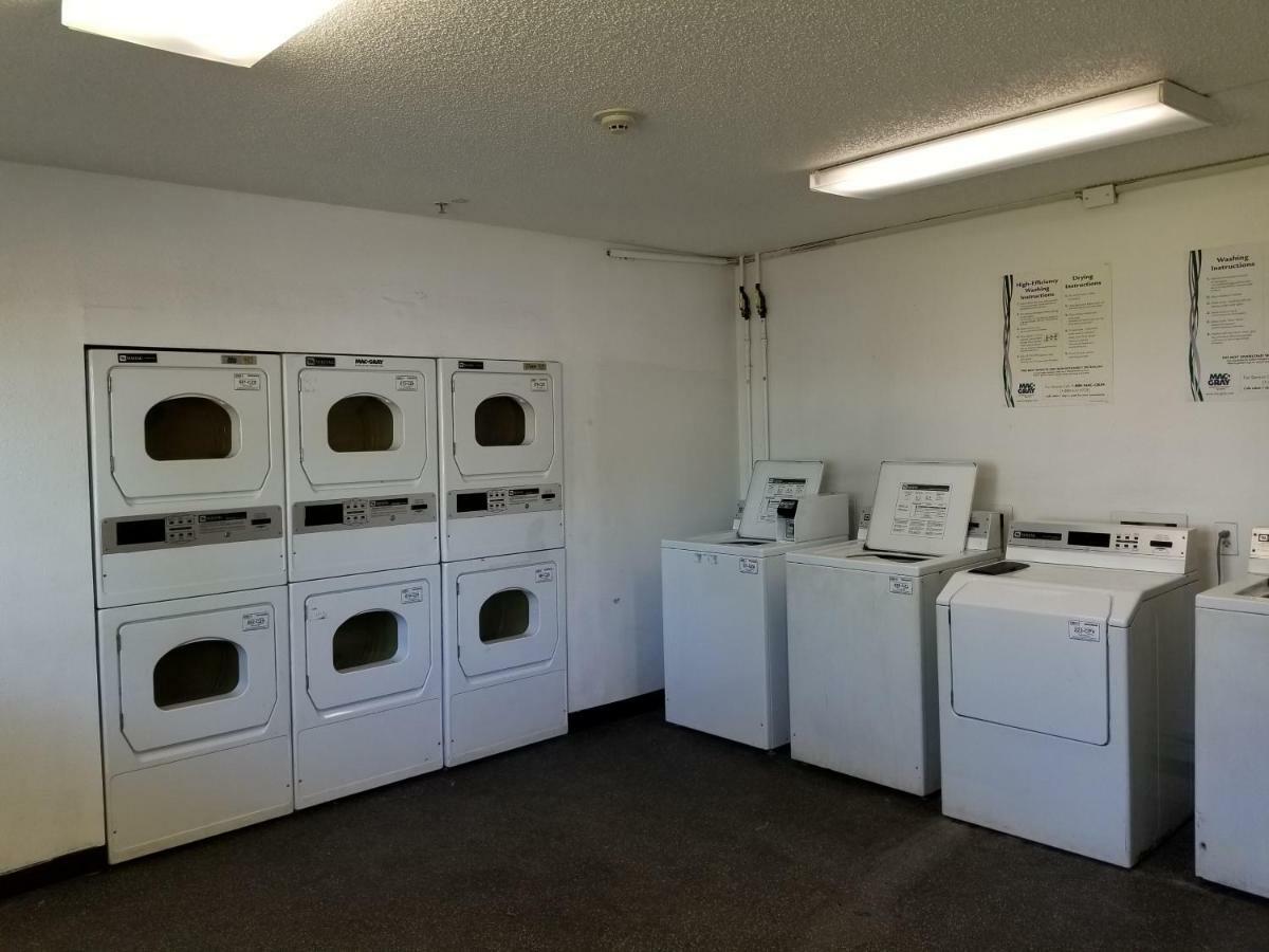 Intown Suites Extended Stay Tampa Fl Orient Park المظهر الخارجي الصورة